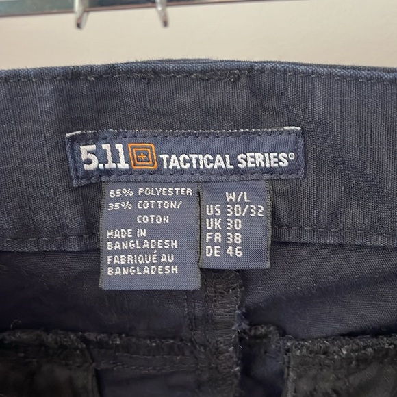 5.11 Tactical Series Stryke Pant in Navy 30/32 - Picture 6 of 8